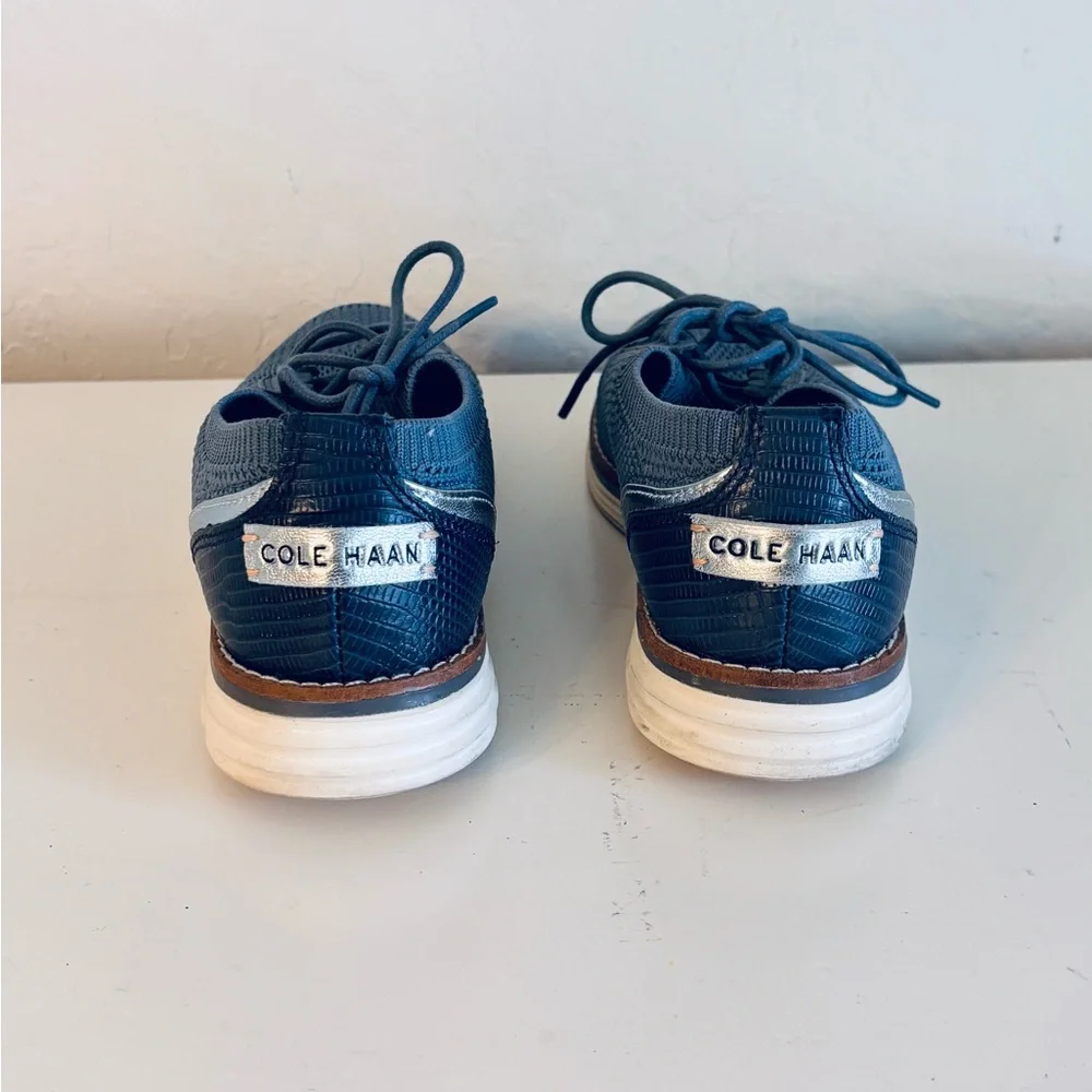 Cole Haan OriginalGrand Meridian Oxford sneakers in a Navy, Sz 5.5 Style W26499